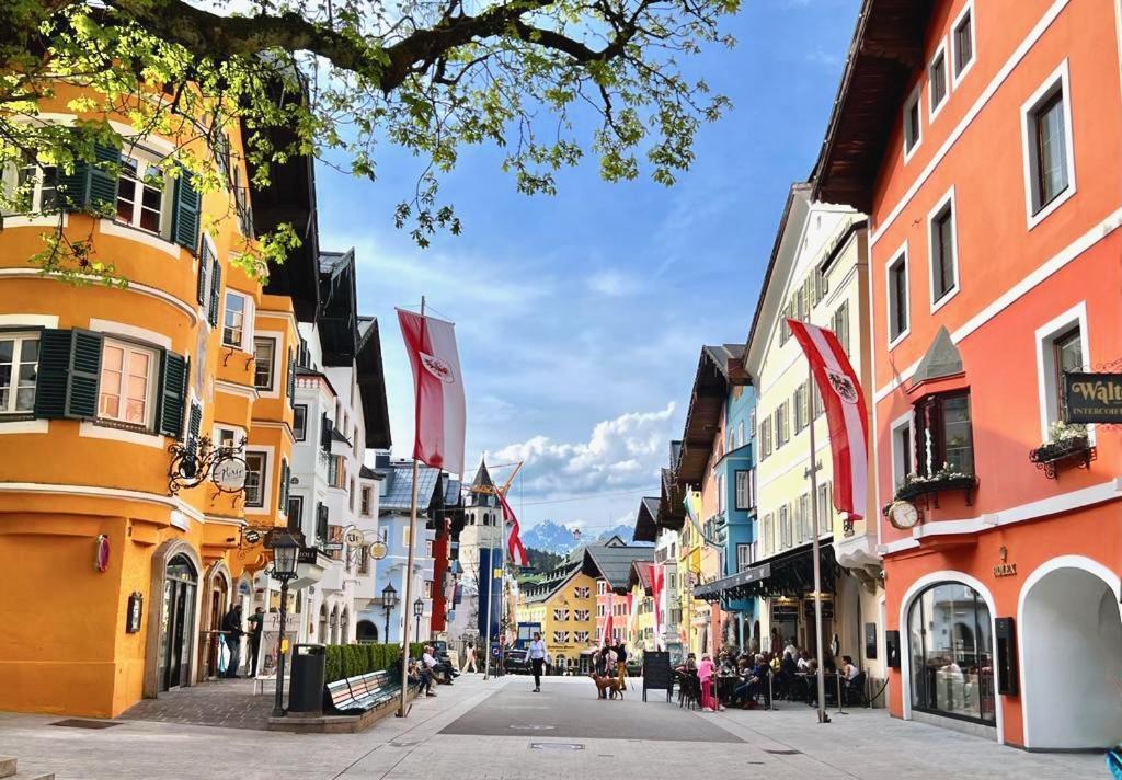 Stadtvilla Belle Kitz Im Zentrum Mit Sauna By Belle Stay Kitzbühel Eksteriør bilde